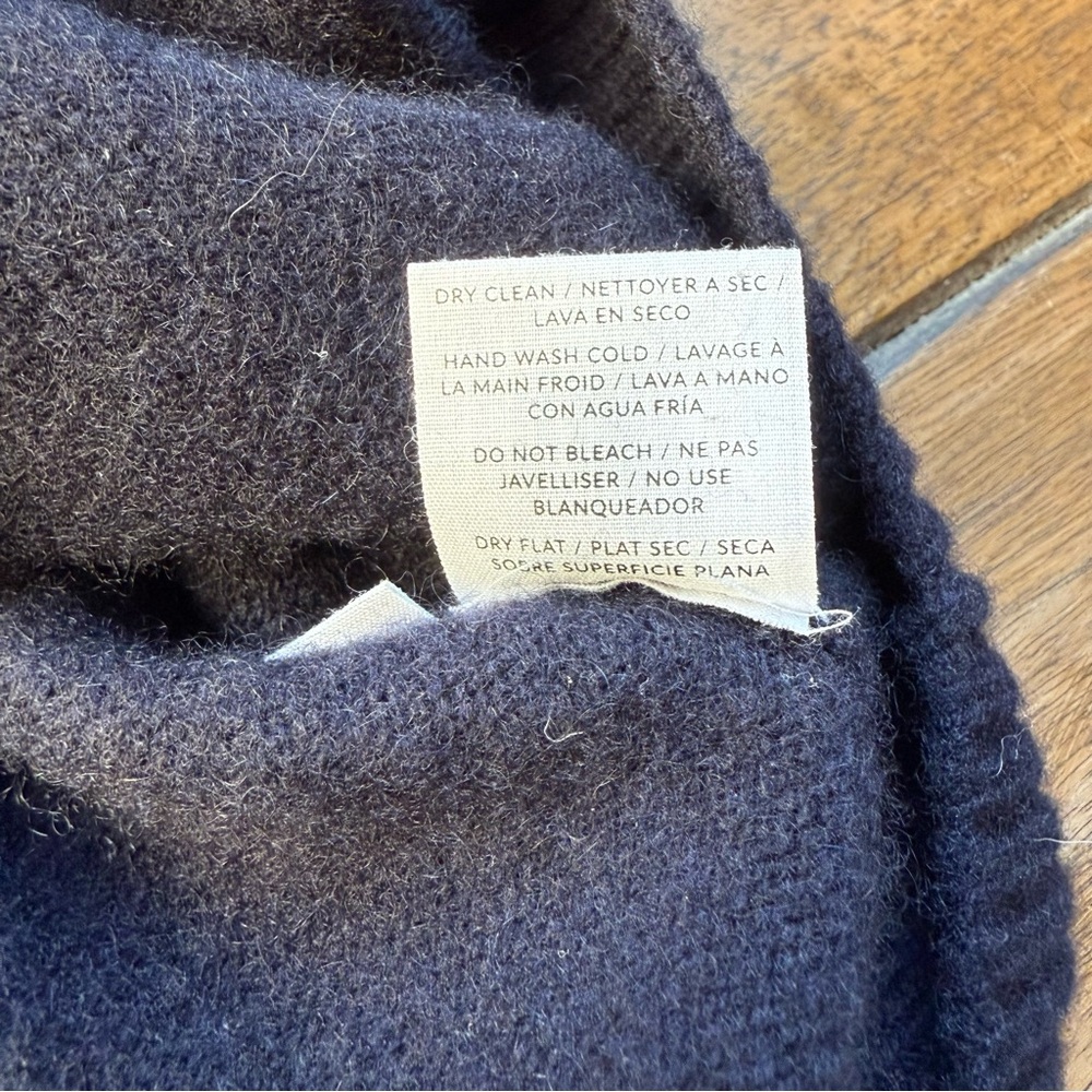 Naadam The Luxe Unisex Cashmere Crewneck - Picture 6 of 6